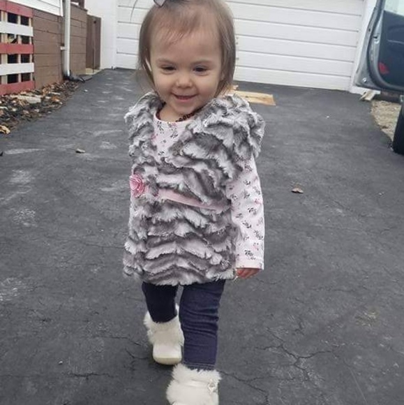 Little Lass Other - Little Lass Faux Für Vest